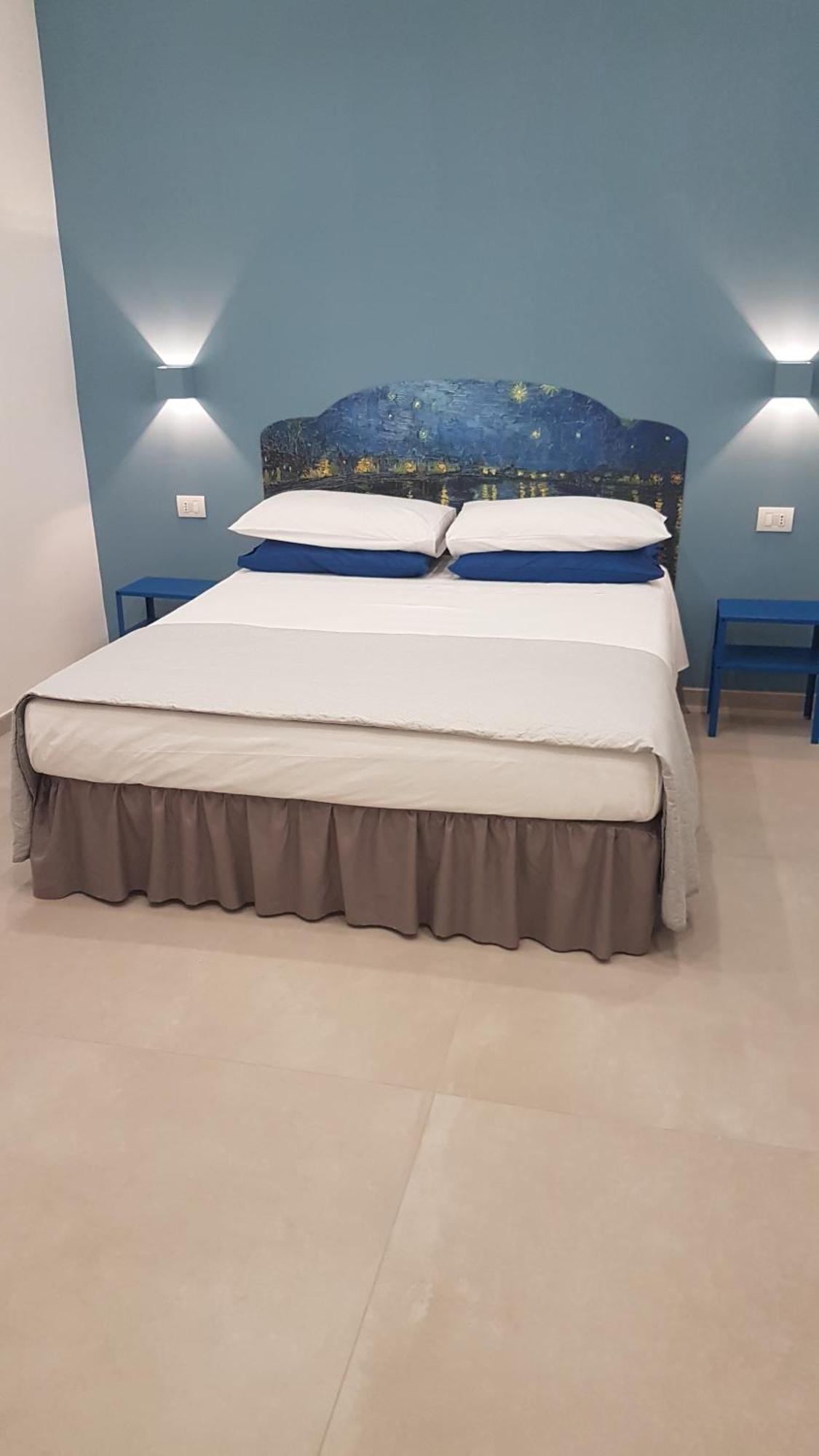Partenope 10 * Naples