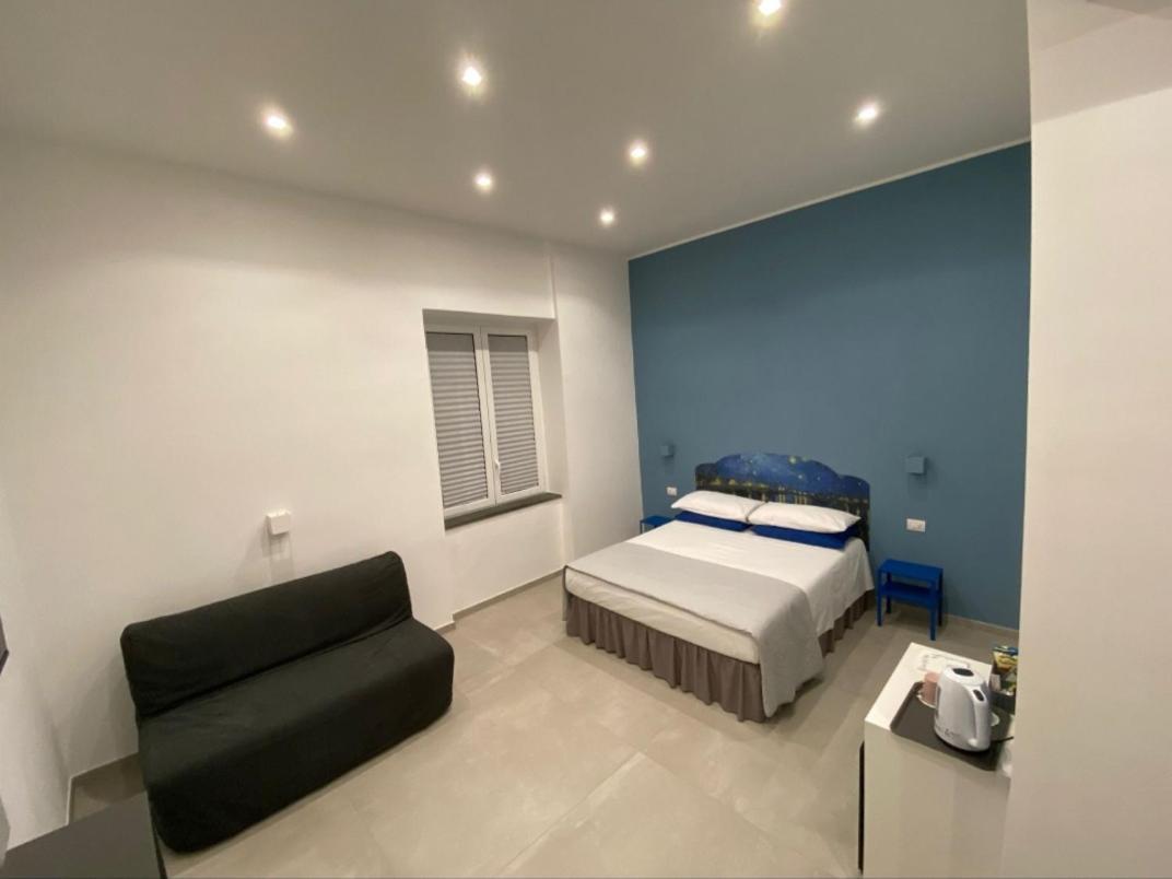 Partenope 10 Naples